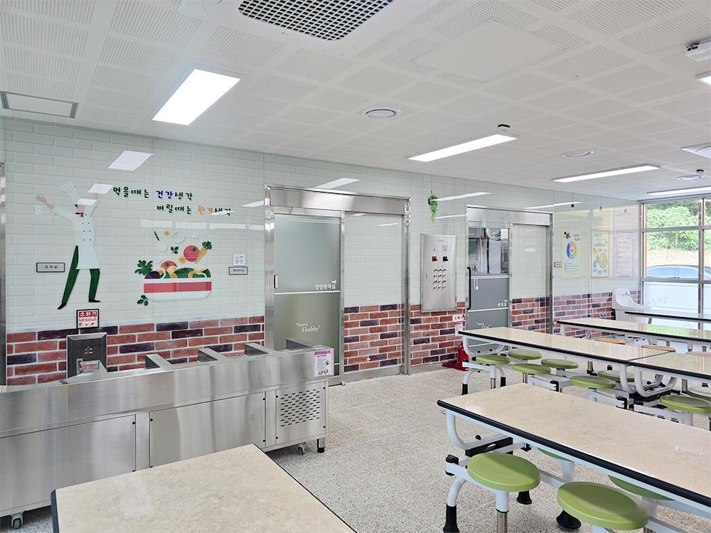 『Cafeteria』화성 팔탄초_P.T P School