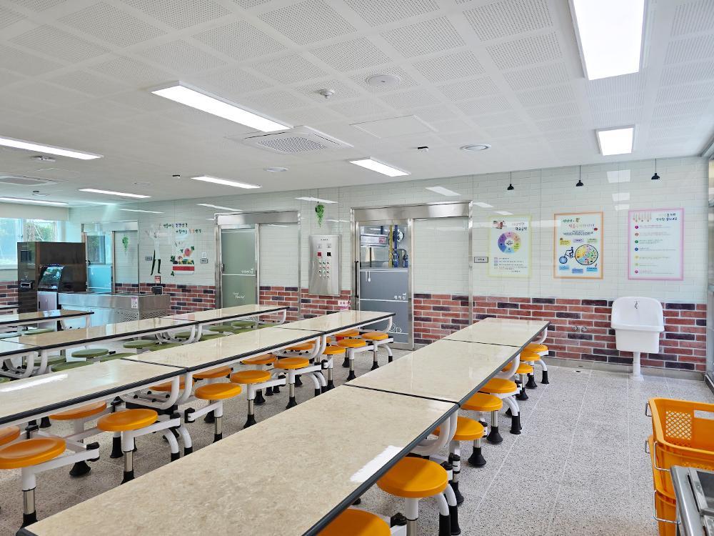 『Cafeteria』화성 팔탄초_P.T P School